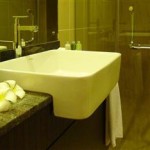 Riverside Boutique Guesthouse Executive King Bathroom